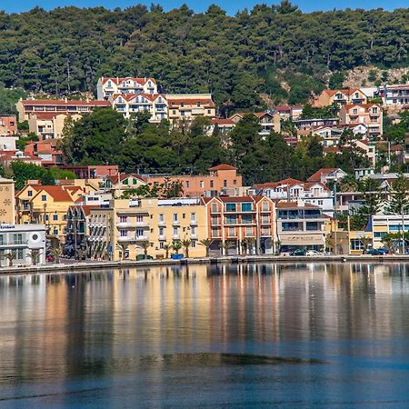 A & B Minimal Suite Ιι With Sea View In Argostoli Exterior foto