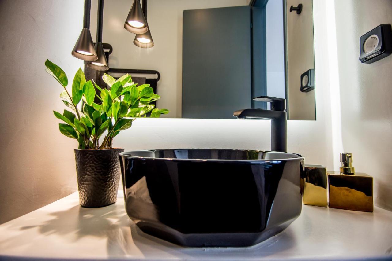A & B Minimal Suite Ιι With Sea View In Argostoli Exterior foto
